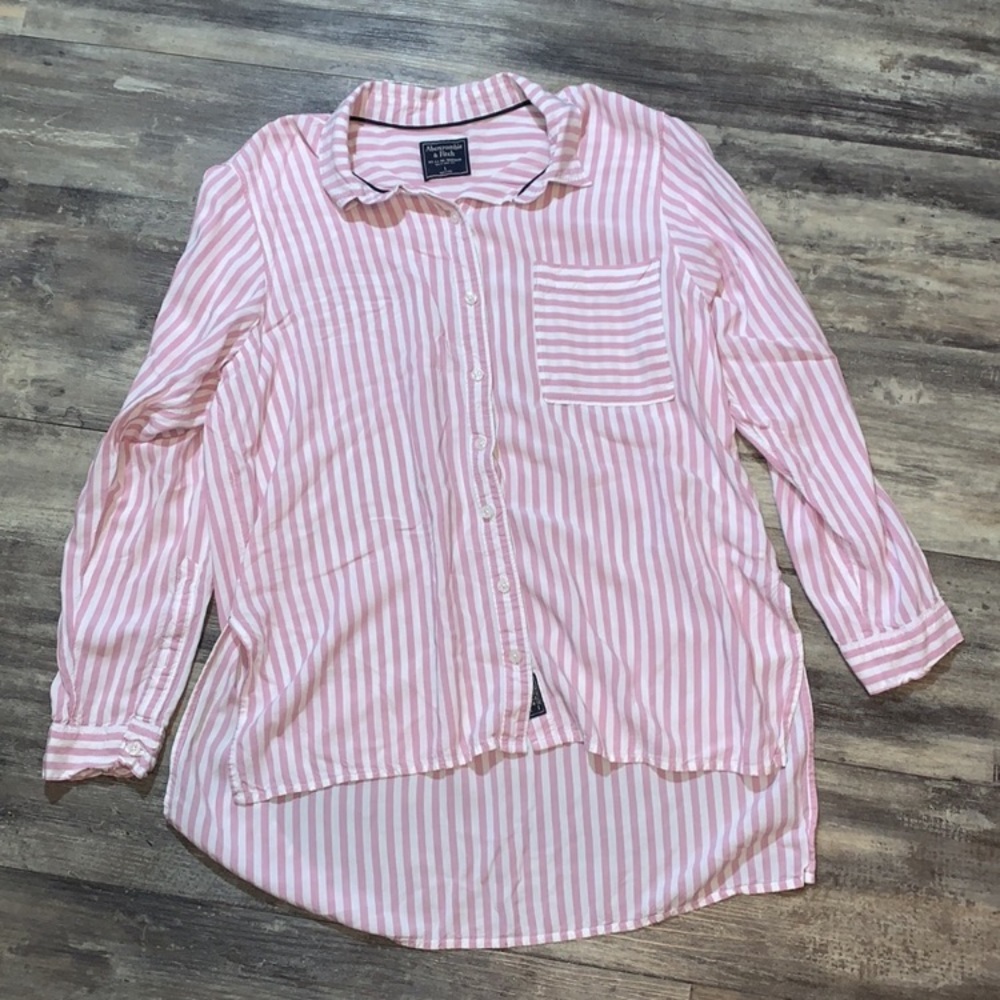 Abercrombie and Fitch size large striped blouse pink white striped 💯 viscose
